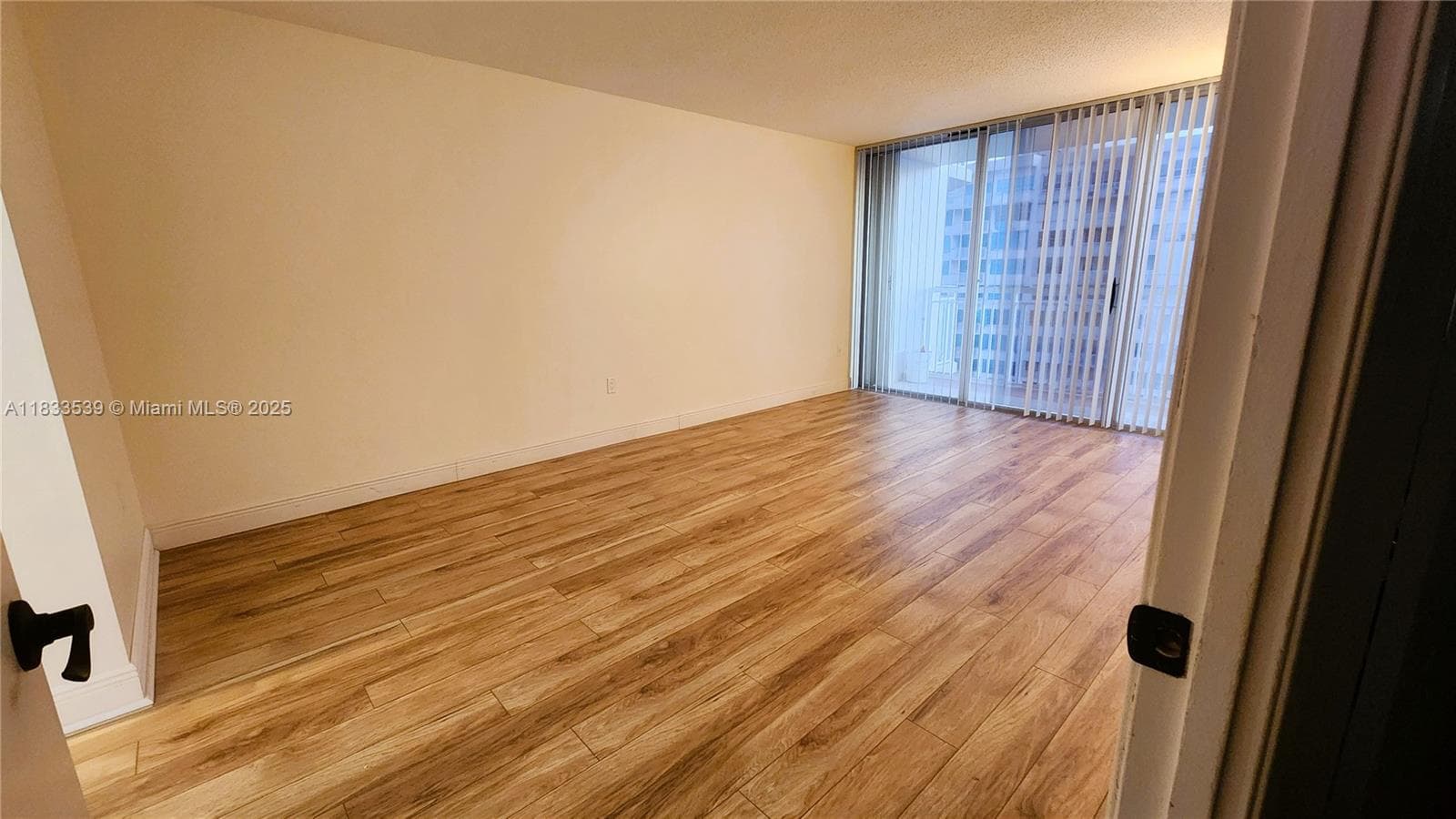 18051 Biscayne Blvd # 1705, Aventura, FL 33160 photo 12