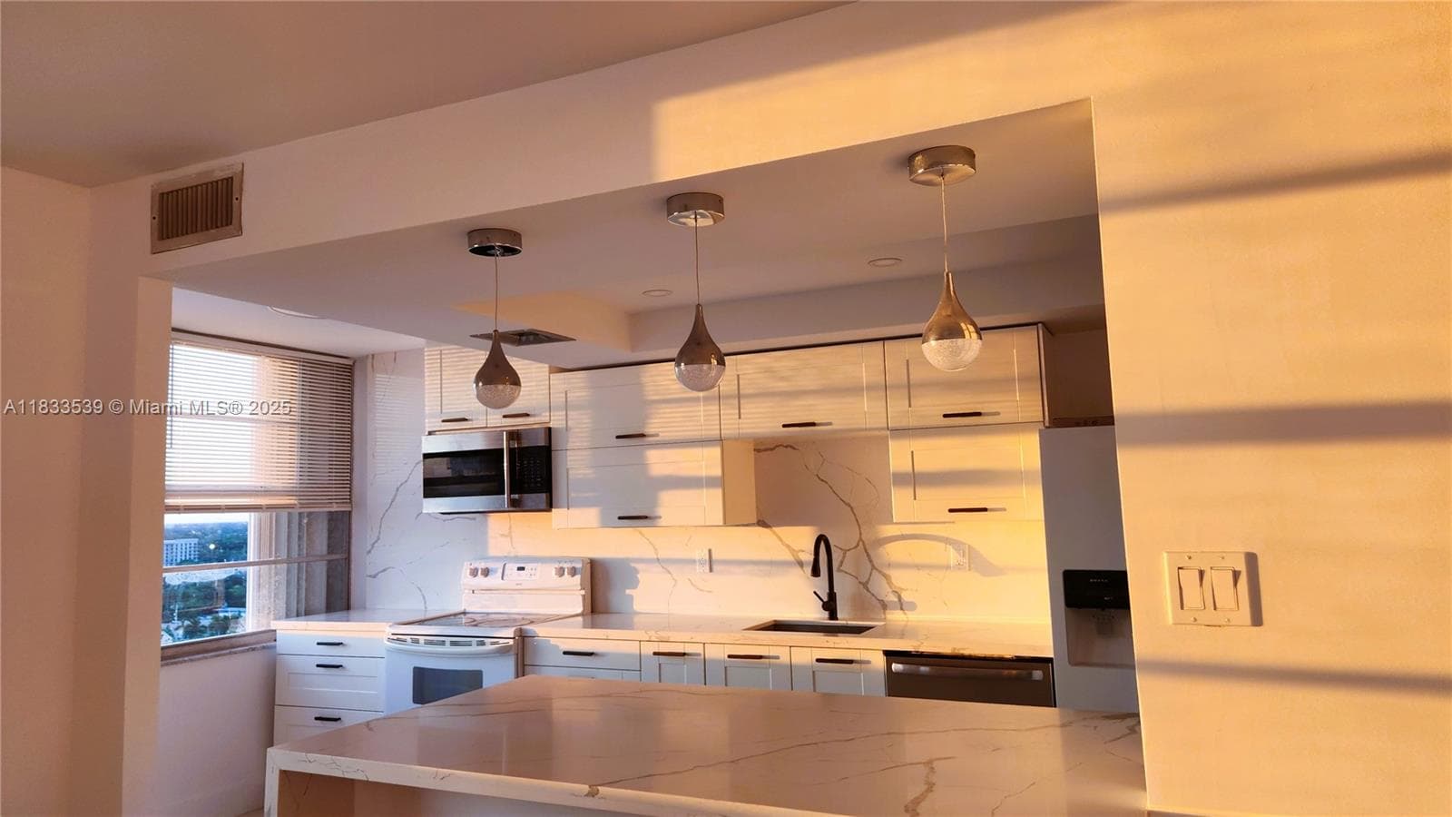 18051 Biscayne Blvd # 1705, Aventura, FL 33160 photo 11