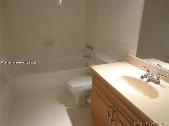 15225 NE 6th Ave # B207, Miami, FL 33162 photo 8