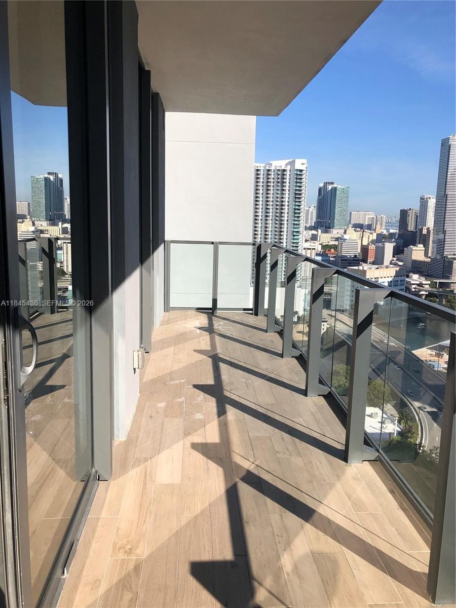 88 SW 7th St # 2603, Miami, FL 33130 photo 13
