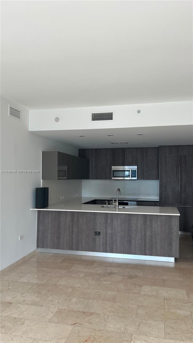 88 SW 7th St # 2603, Miami, FL 33130 photo 7