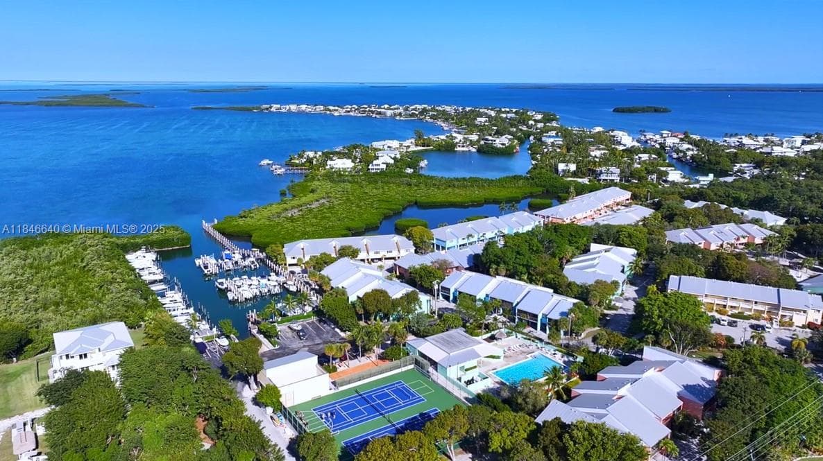 9812 Windward Ave, Key Largo, FL 33037 photo 2