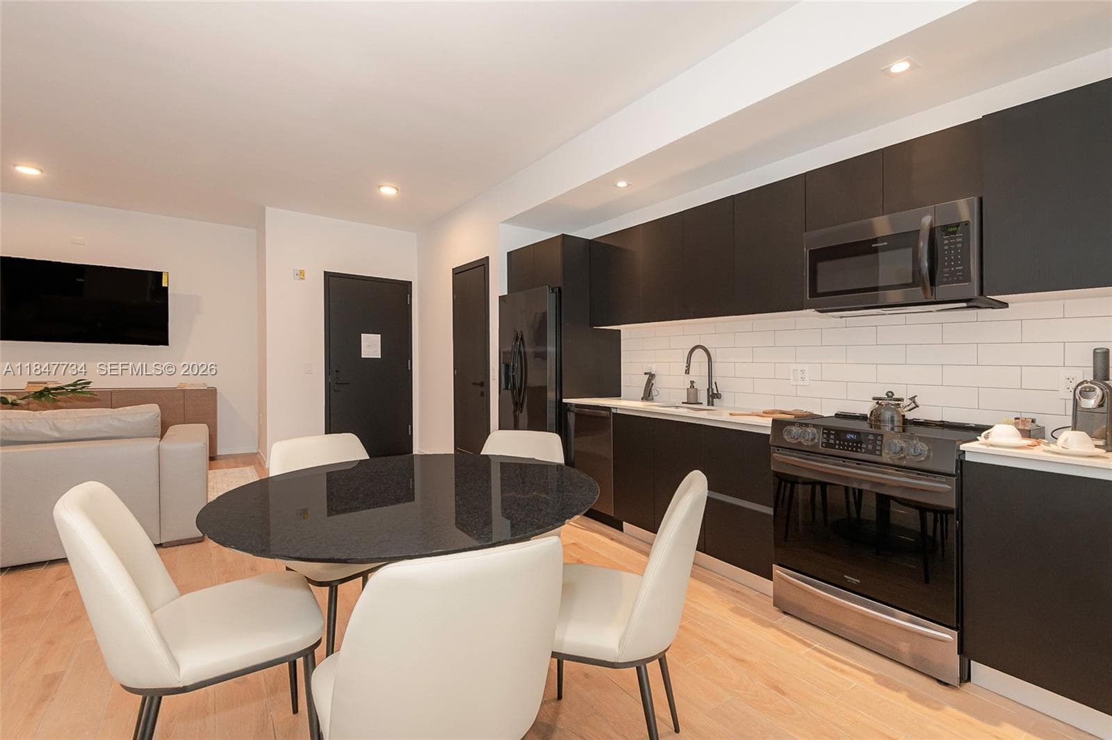 398 NE 5th St # 4417, Miami, FL 33132 photo 12