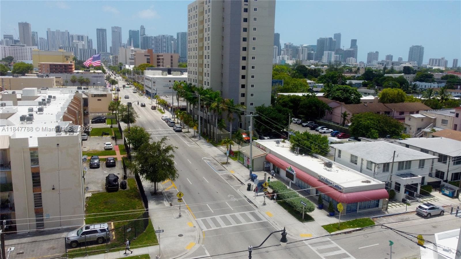 1058 SW 1st St, Miami, FL 33130 photo 10