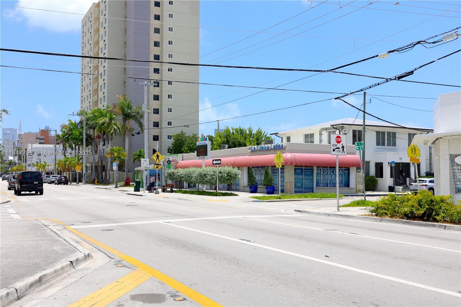 1058 SW 1st St, Miami, FL 33130 photo 8