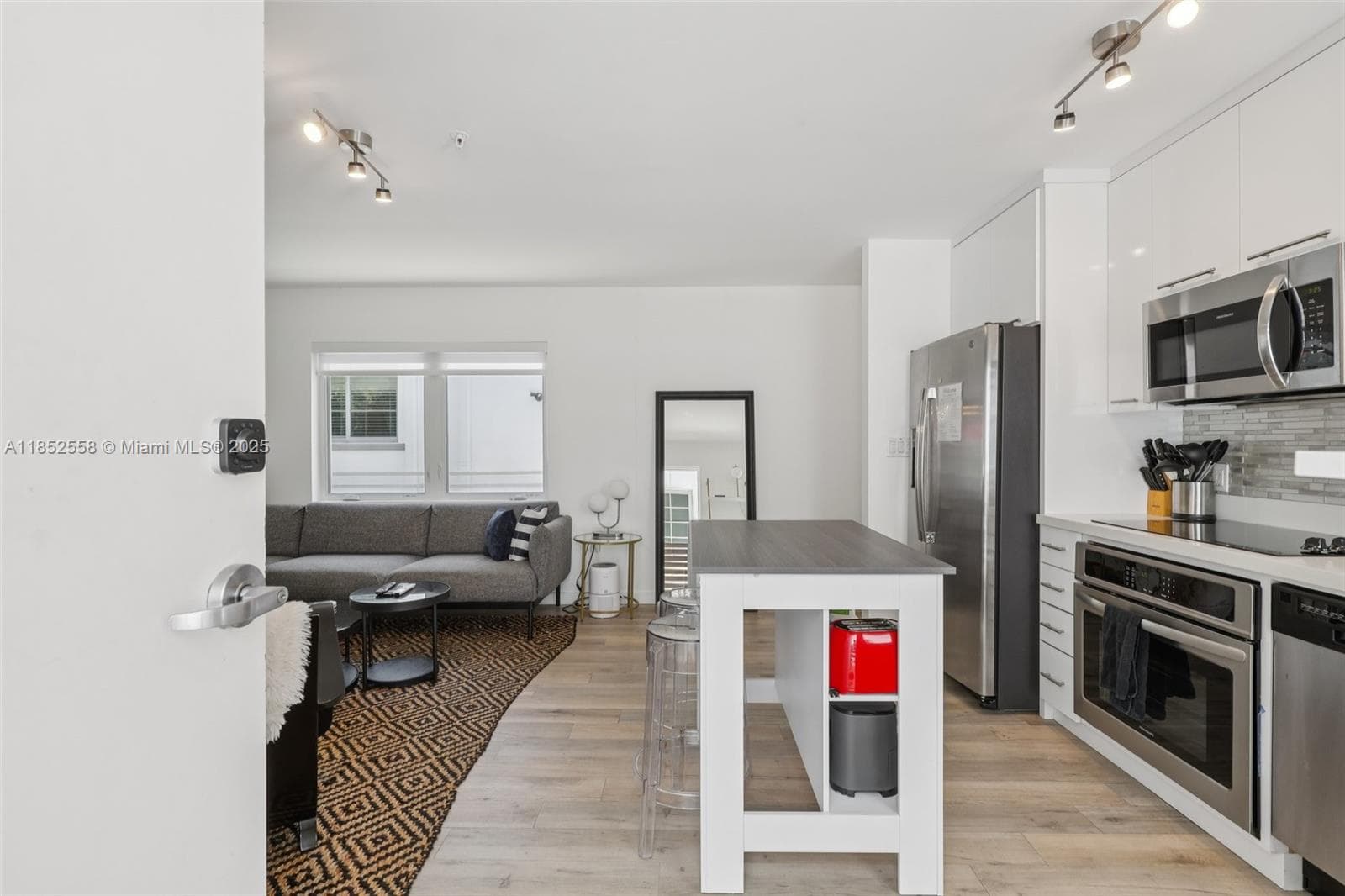 1610 Euclid Ave # B101, Miami Beach, FL 33139 photo 13