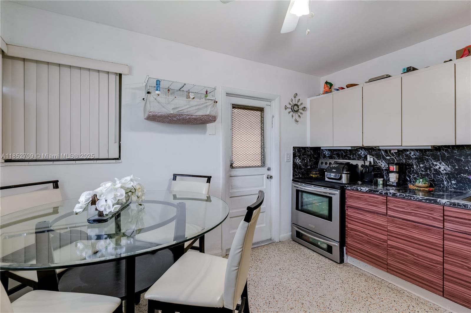9311 SW 37th St, Miami, FL 33165 photo 8