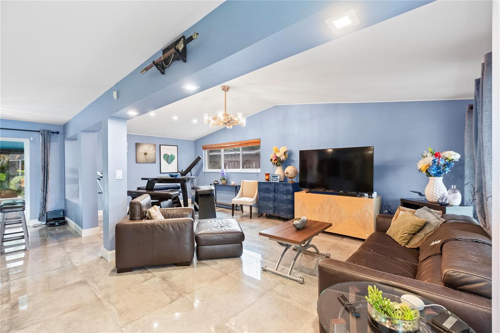 2501 NW 8th Avenue, Wilton Manors, FL 33311 photo 7