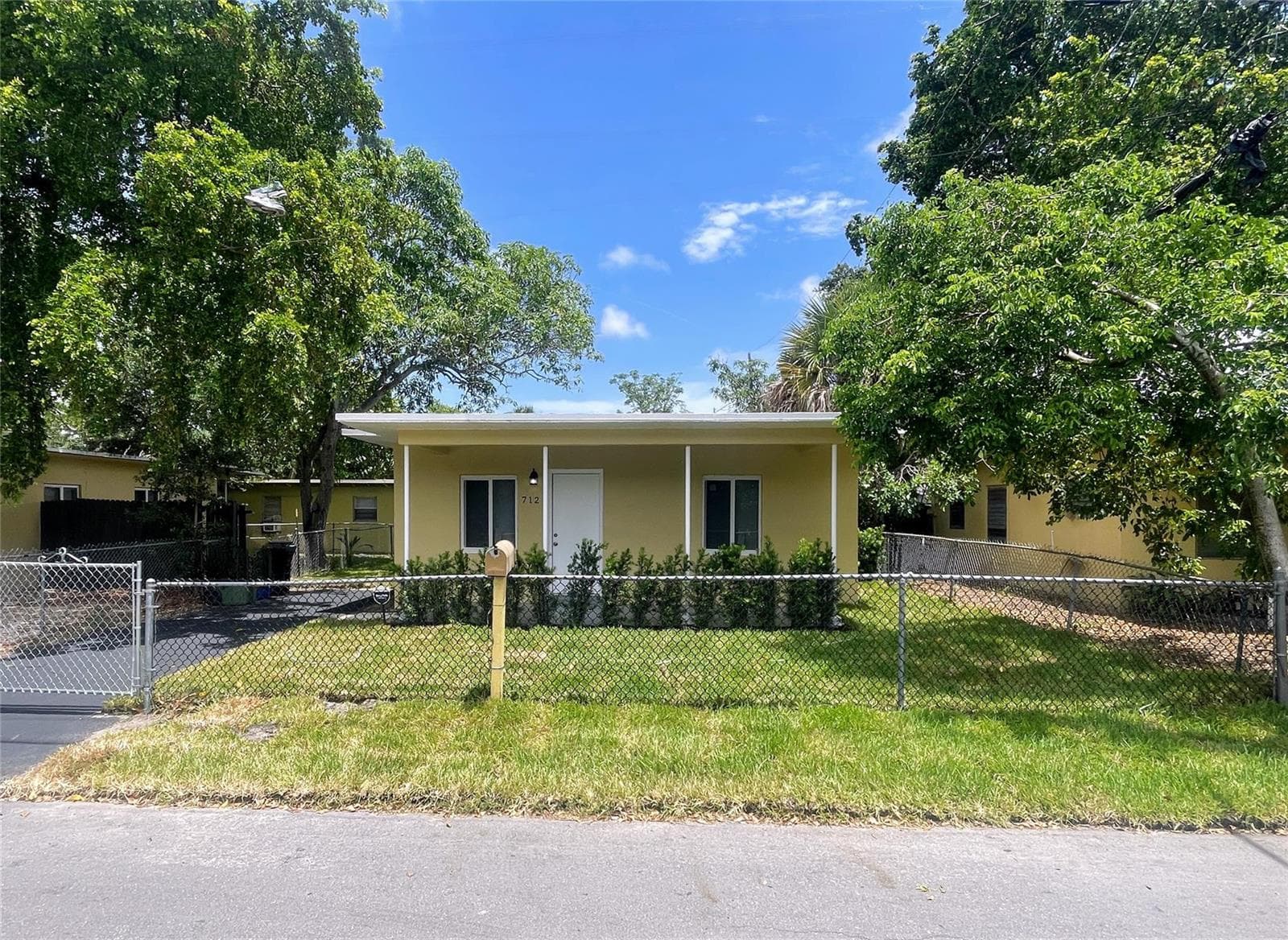 712 NW 17th Avenue, Fort Lauderdale, FL 33311 photo 2
