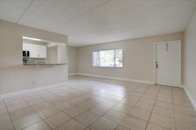 1104 Meadows Circle, Boynton Beach, FL 33436 photo 6