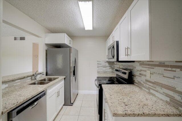 1104 Meadows Circle, Boynton Beach, FL 33436 photo 12