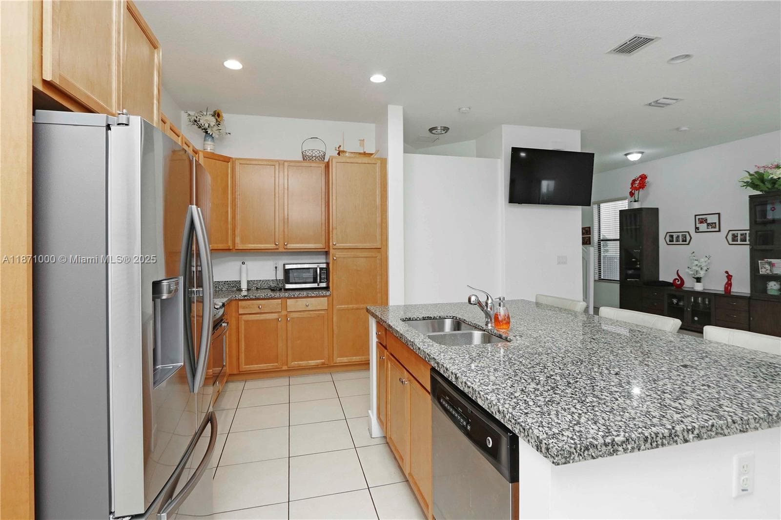 3293 W 98th Pl, Hialeah, FL 33018 photo 8