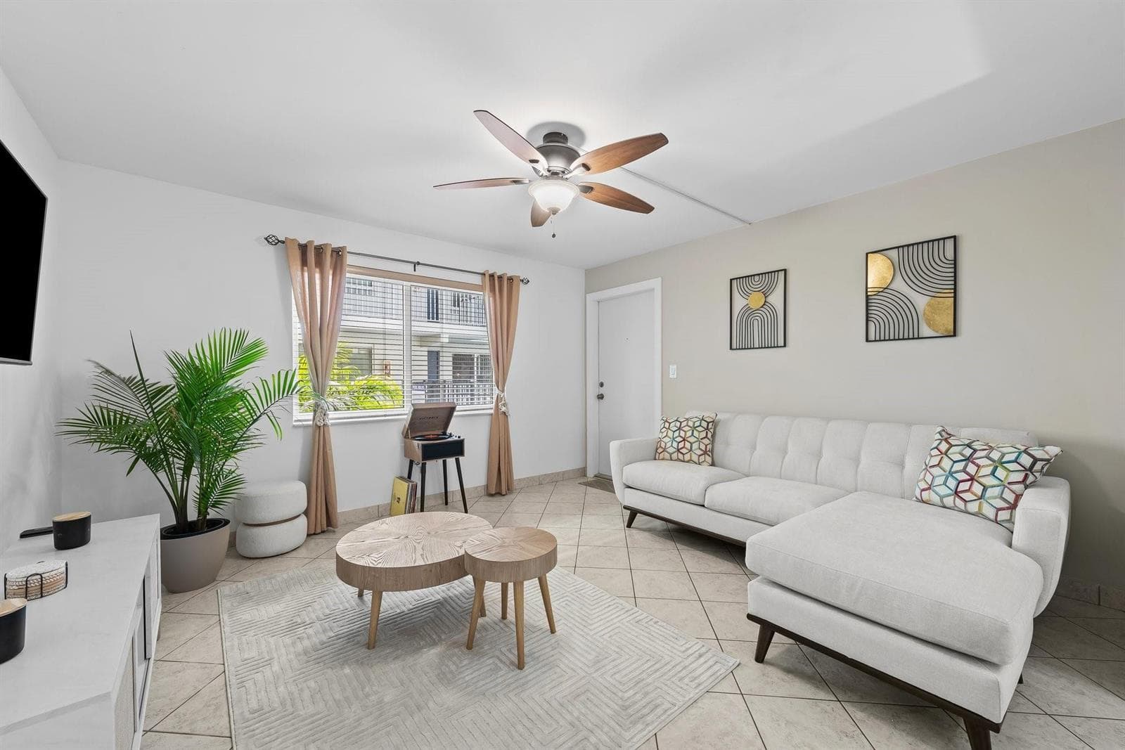 1000 SE 15th Street # 103, Fort Lauderdale, FL 33316 photo 3