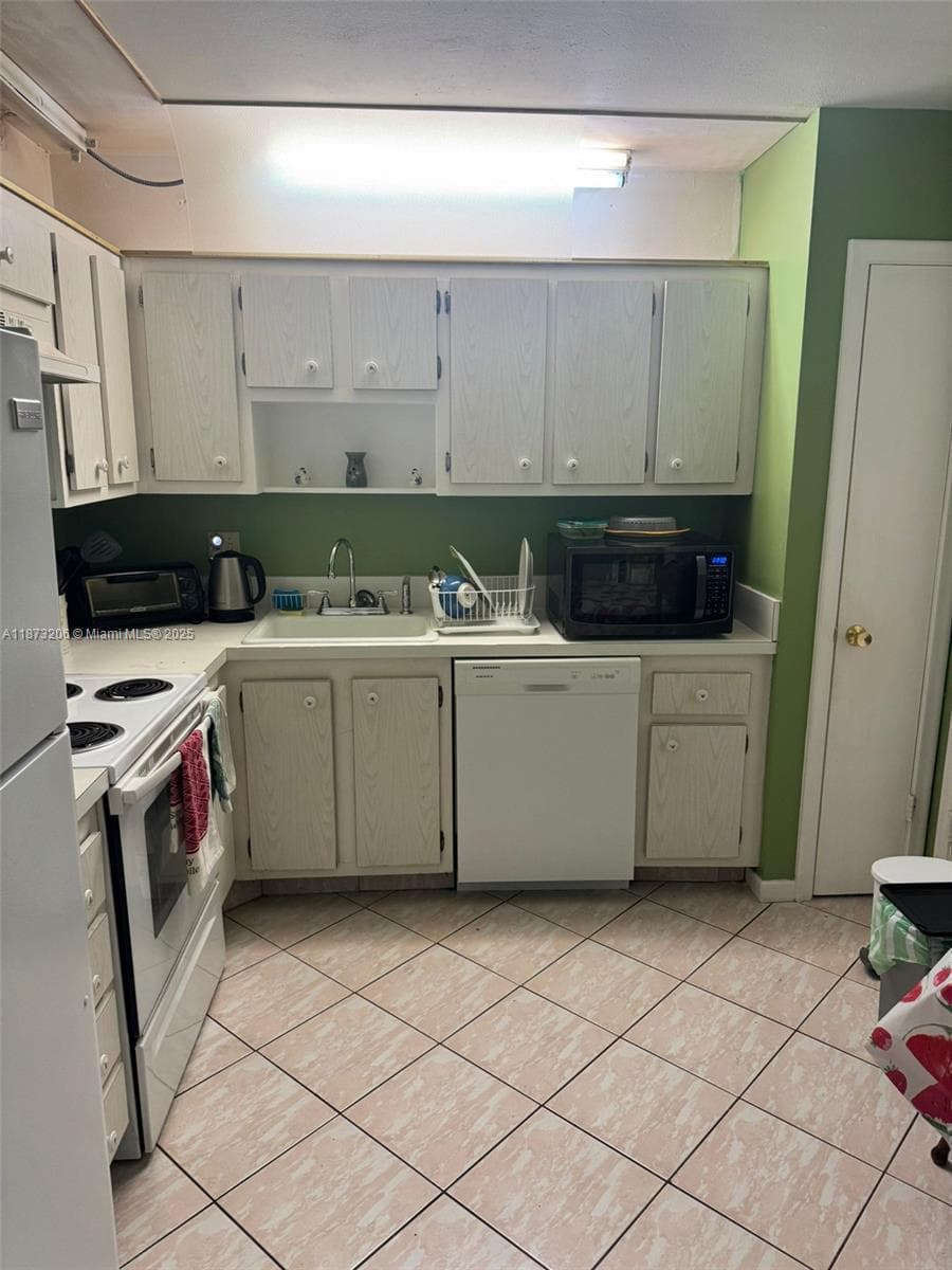 2061 NW 47th Ter # 407, Lauderhill, FL 33313 photo 6