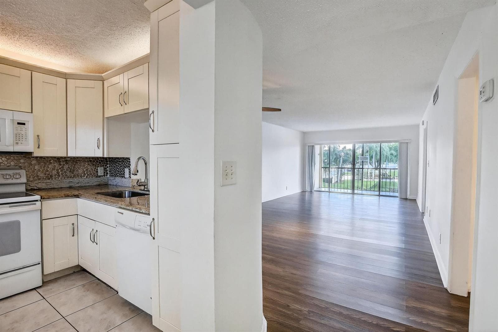 3905 N Nob Hill Road # 201, Sunrise, FL 33351 photo 6