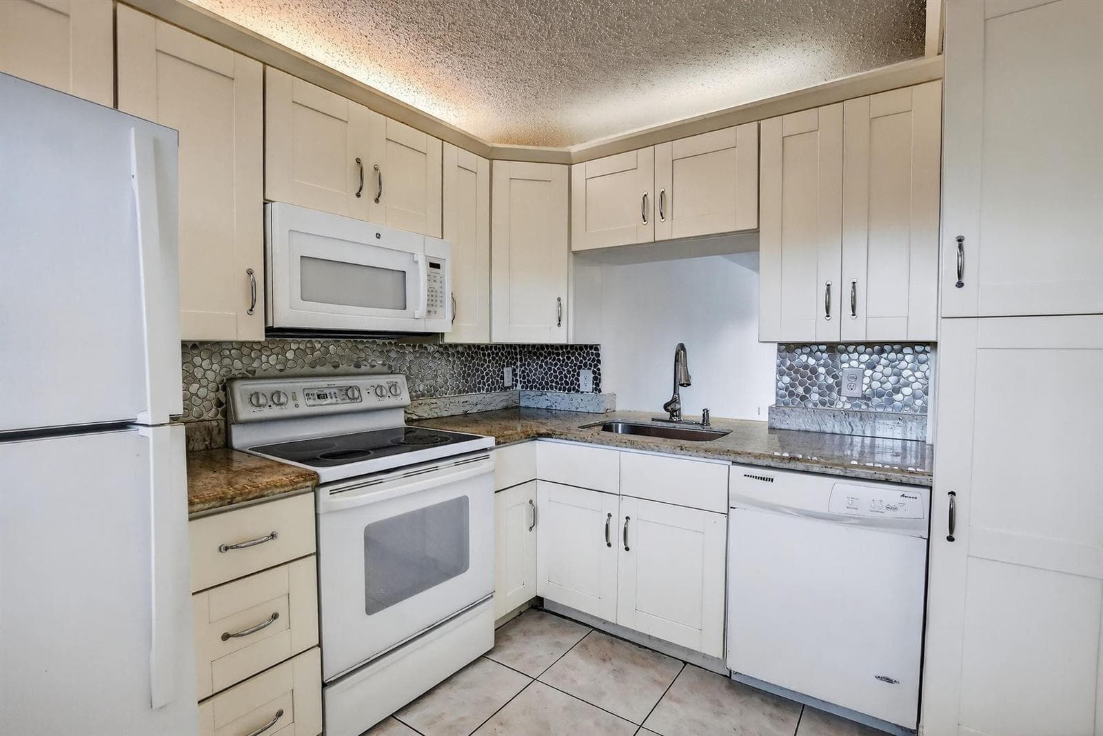 3905 N Nob Hill Road # 201, Sunrise, FL 33351 photo 8