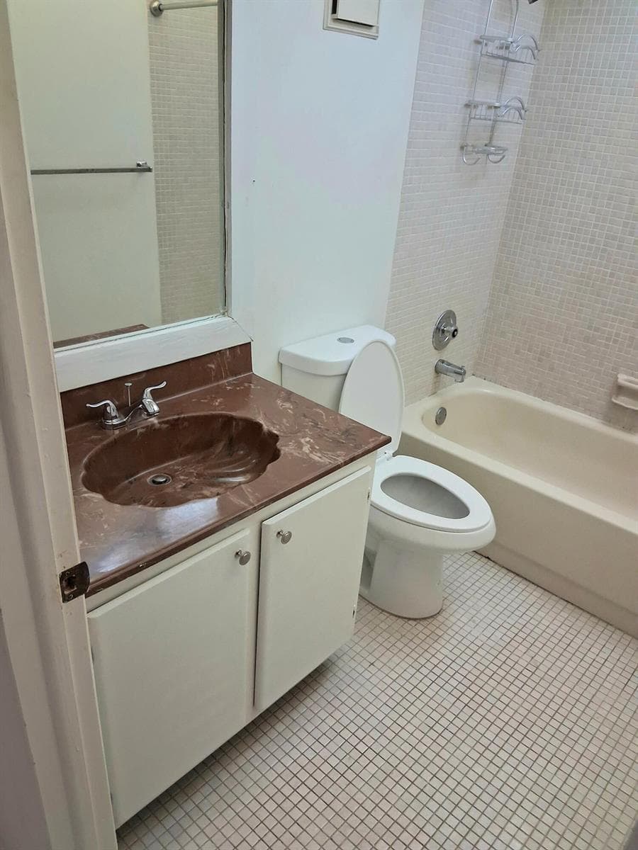 3301 NW 47th Terrace # 403, Lauderdale Lakes, FL 33319 photo 13