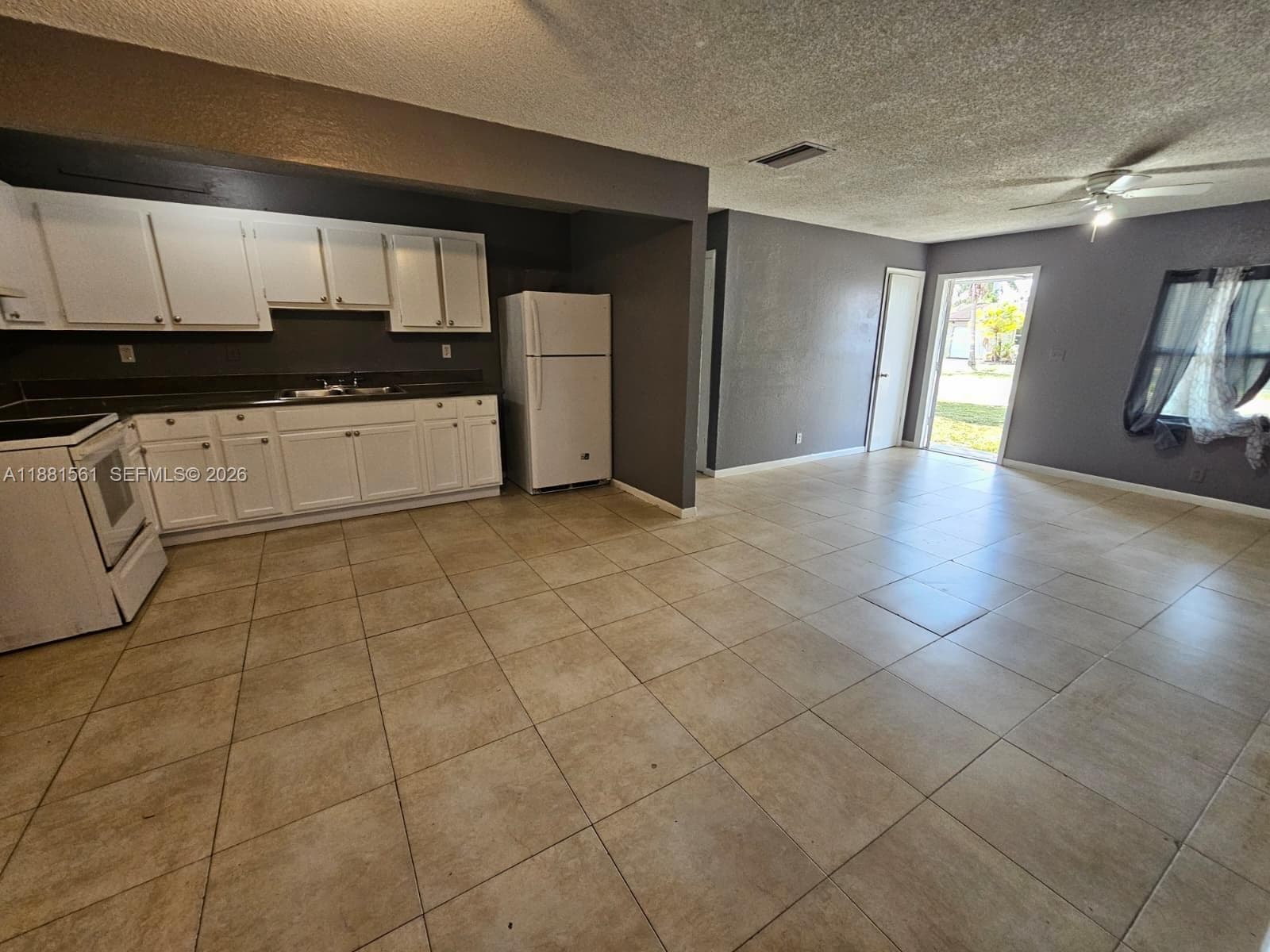 325 SW 80th Ter, North Lauderdale, FL 33068 photo 7