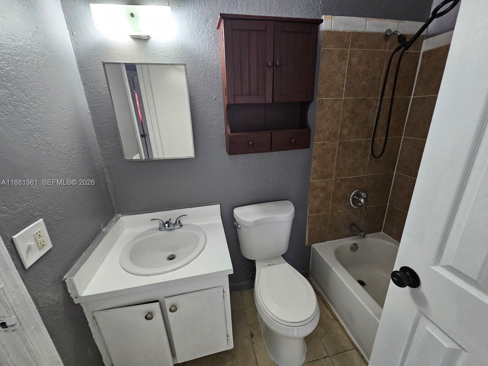 325 SW 80th Ter, North Lauderdale, FL 33068 photo 11
