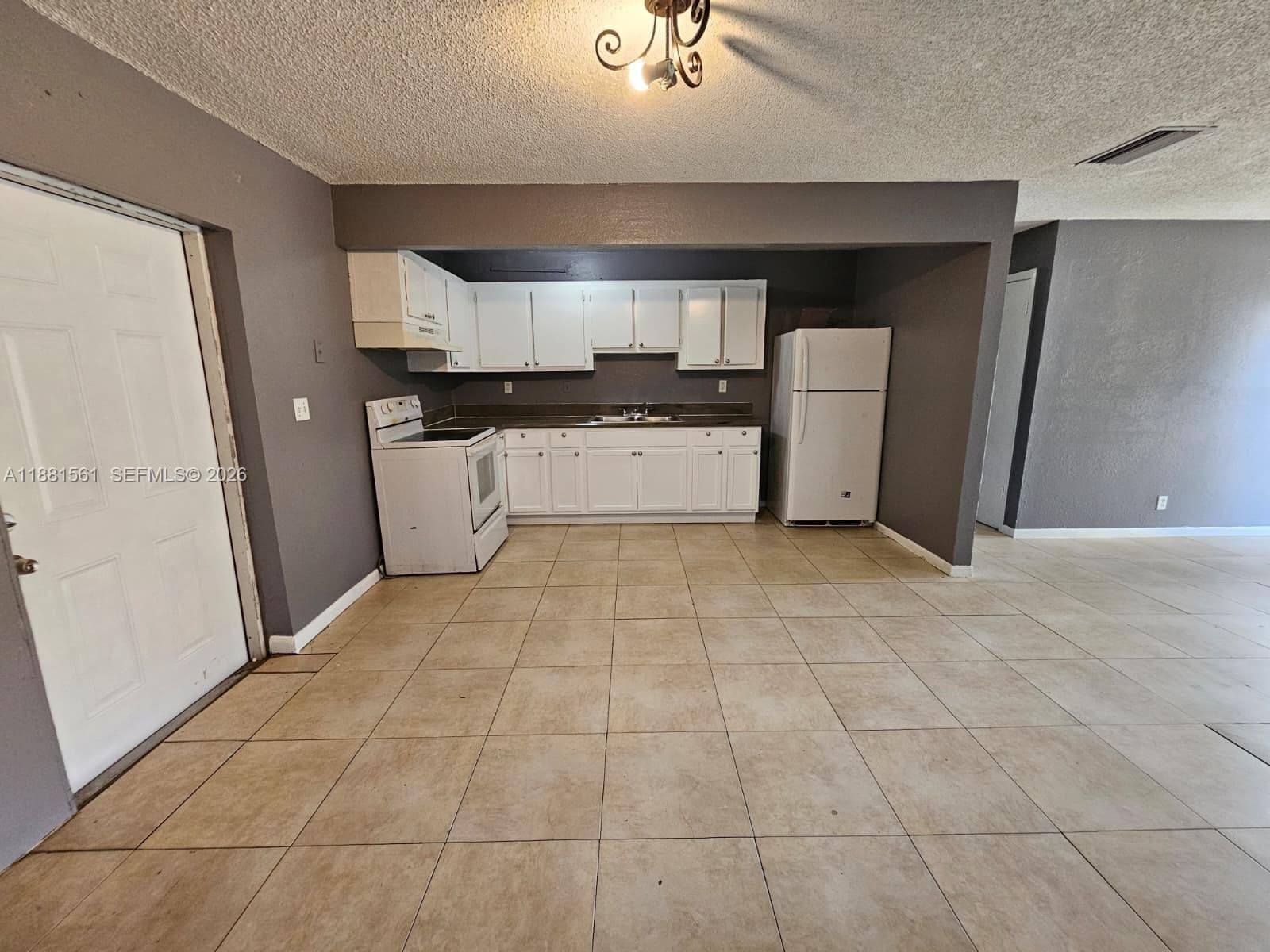 325 SW 80th Ter, North Lauderdale, FL 33068 photo 8