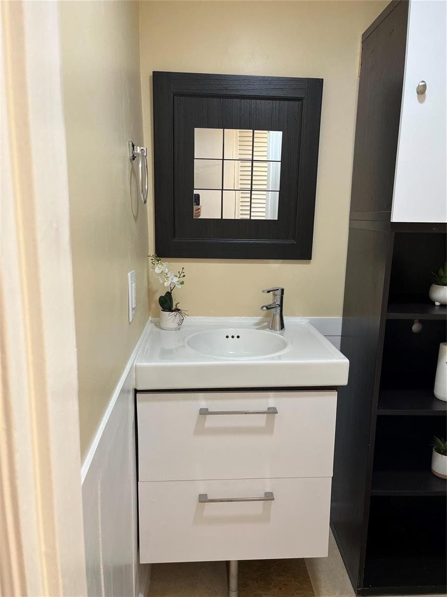 11685 Canal Drive # 304, North Miami, FL 33181 photo 12