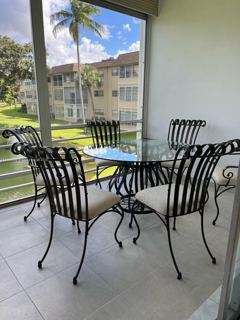 5051 W Oakland Park Blvd # 204, Lauderdale Lakes, FL 33313 photo 11