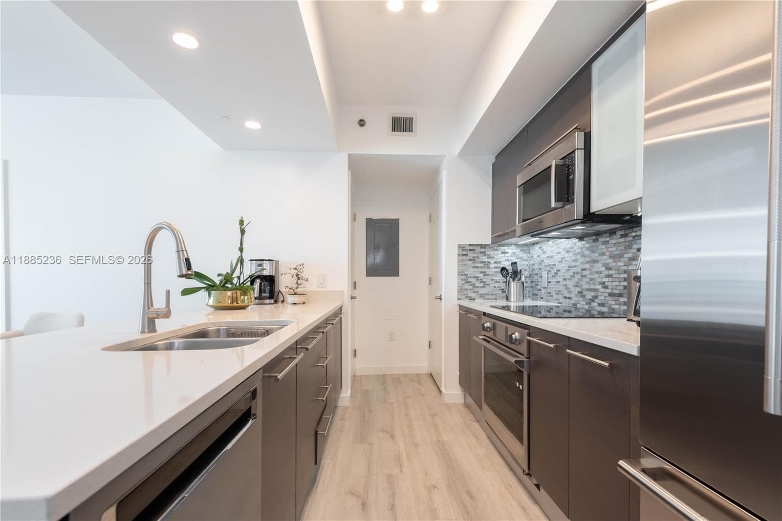 55 SE 6th St # 3403, Miami, FL 33131 photo 7