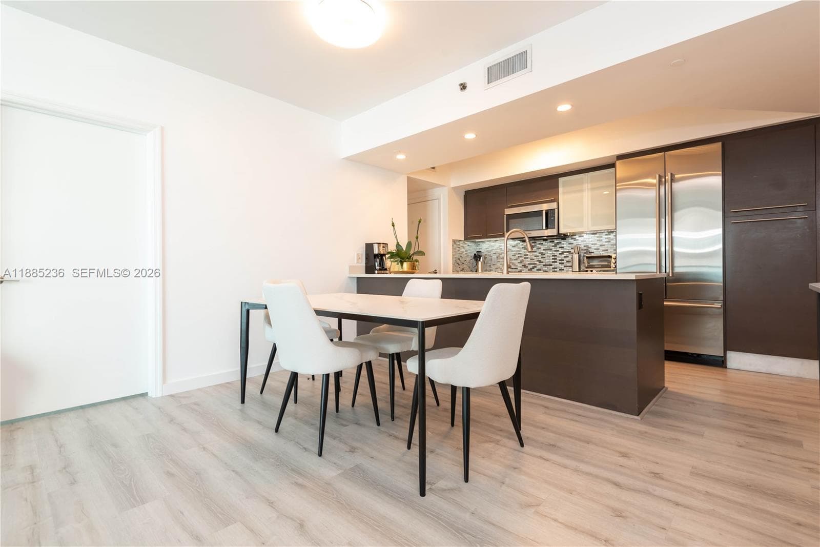 55 SE 6th St # 3403, Miami, FL 33131 photo 3