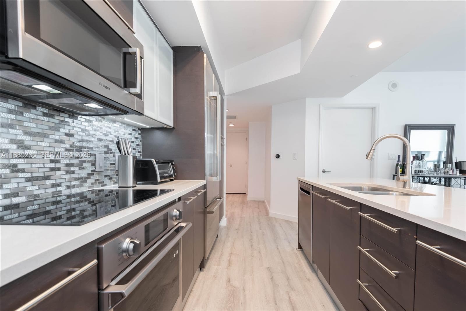 55 SE 6th St # 3403, Miami, FL 33131 photo 9