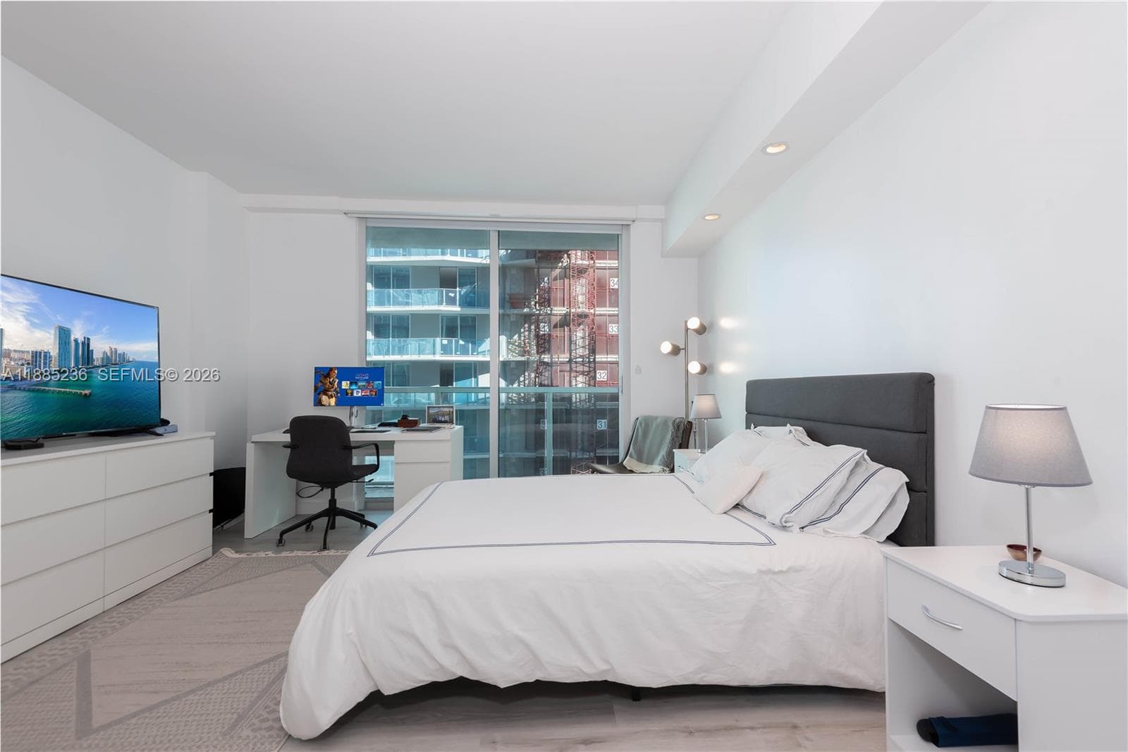 55 SE 6th St # 3403, Miami, FL 33131 photo 11