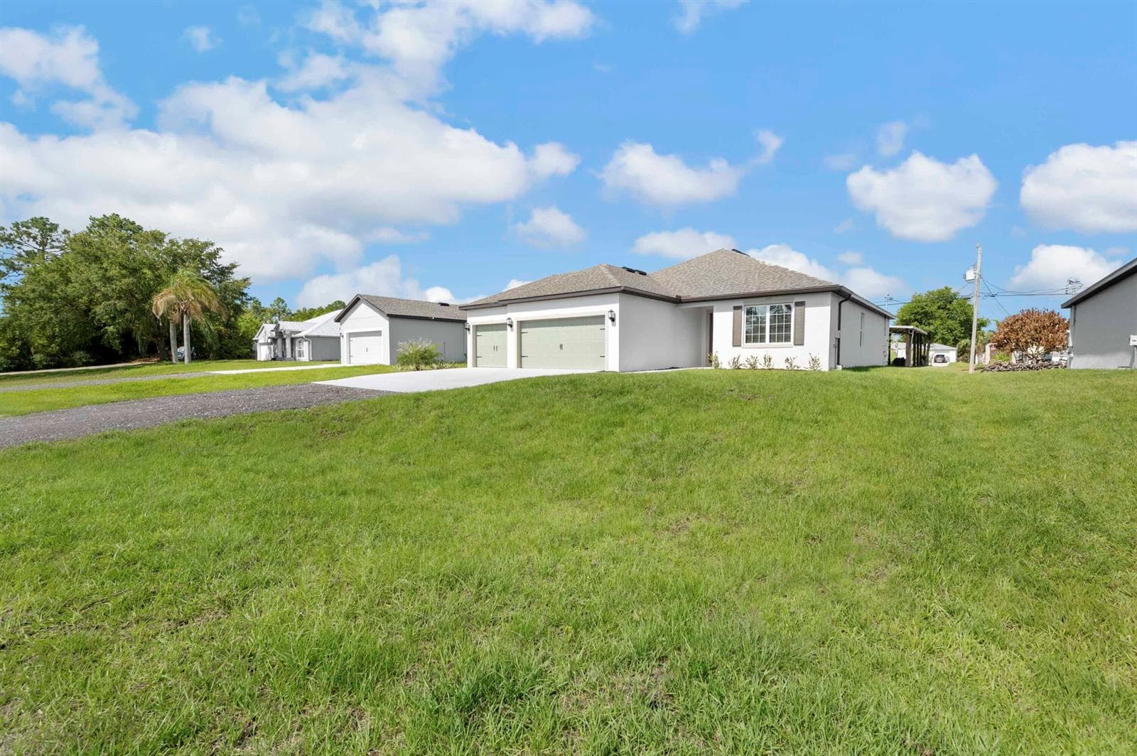 2583 SW Chestnut Lane, Port St. Lucie, FL 34953 photo 3