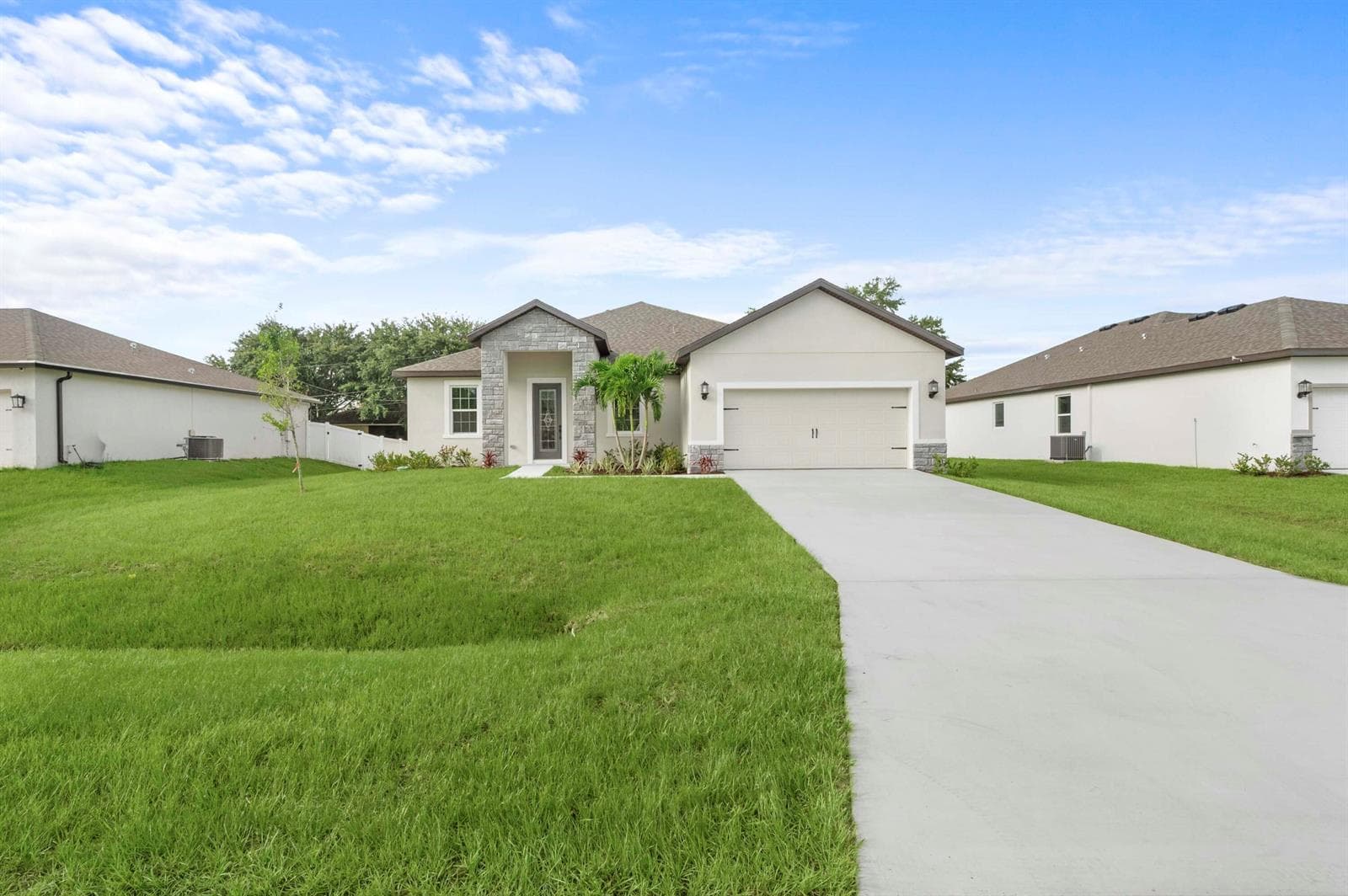 1526 SW Nervia Avenue, Port St. Lucie, FL 34953 photo 2