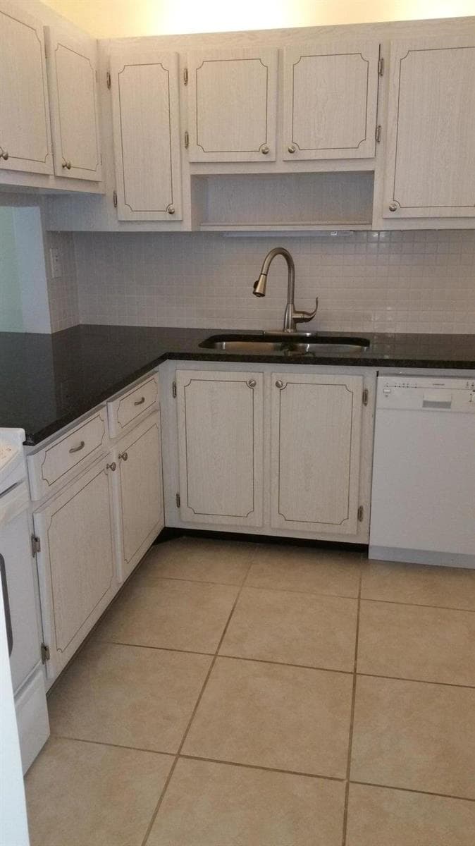 2534 Garden Drive S # 202, Lake Worth, FL 33461 photo 12