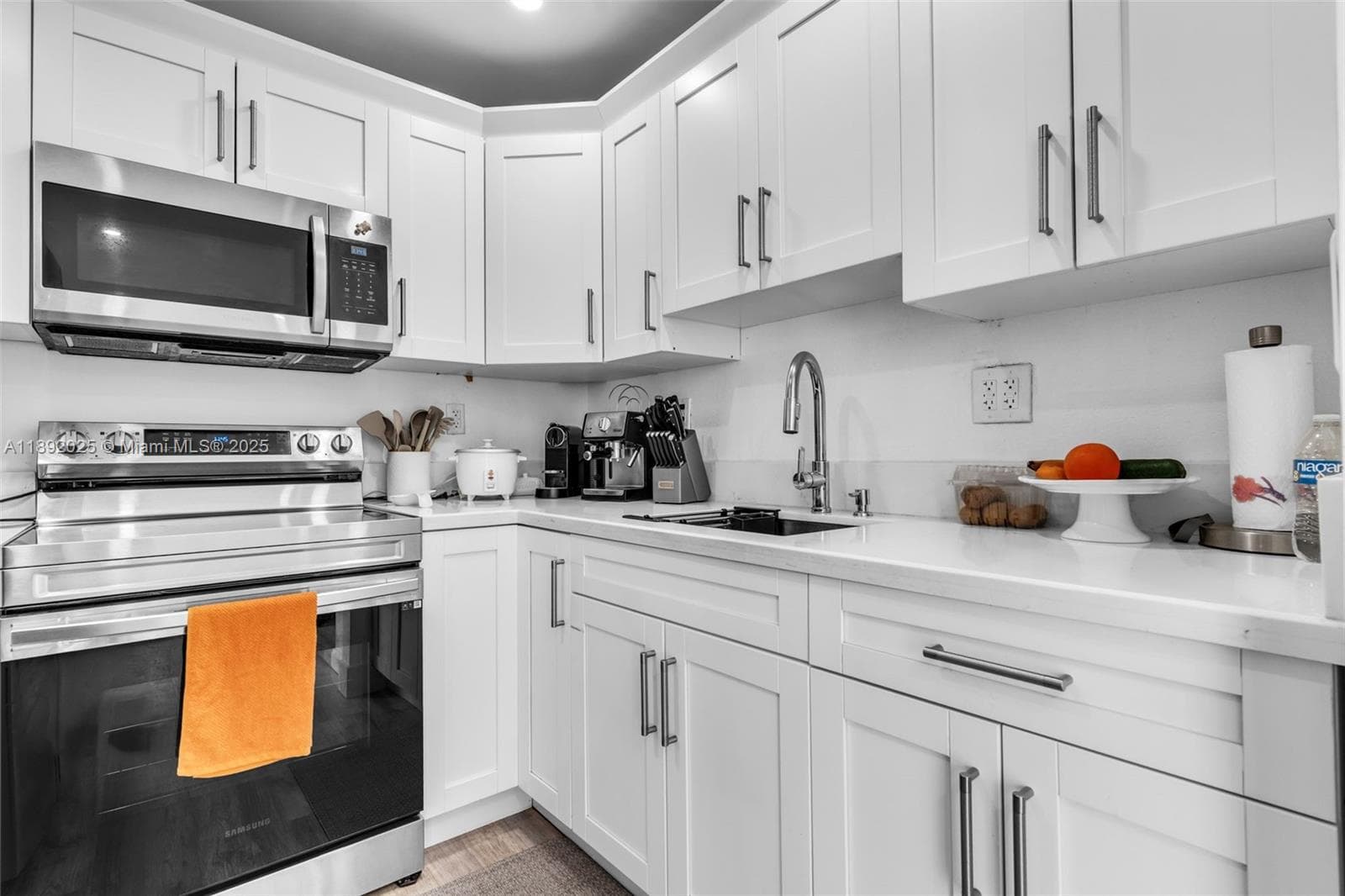 9310 Fontainebleau Blvd # 201, Miami, FL 33172 photo 7
