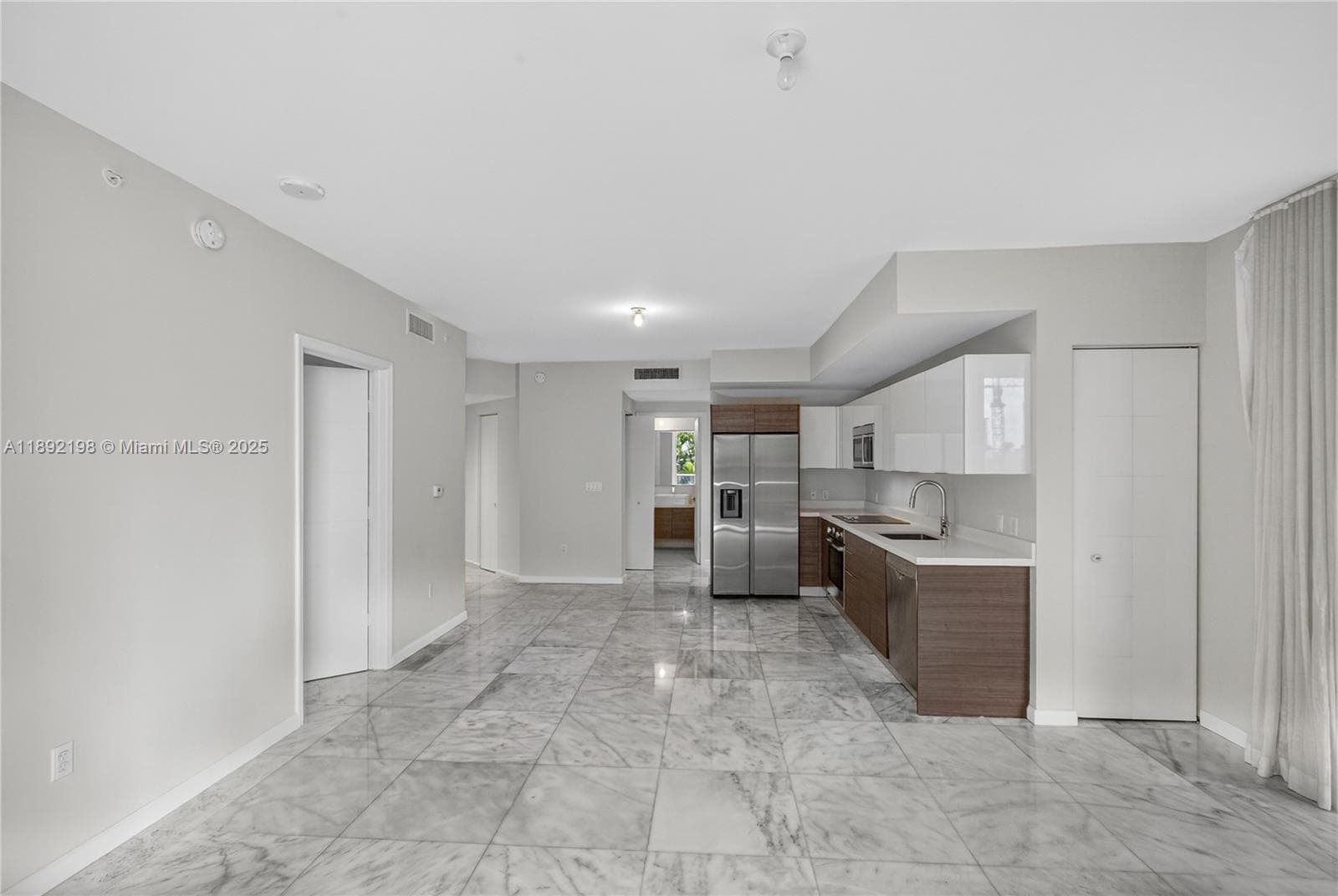 1010 SW 2nd Ave # 603, Miami, FL 33130 photo 6