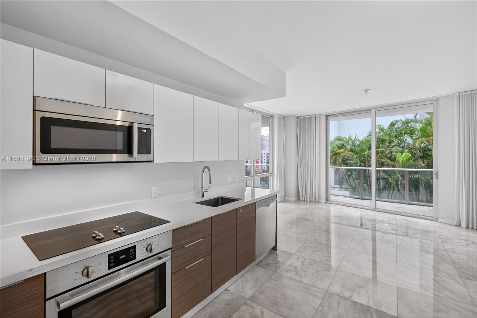 1010 SW 2nd Ave # 603, Miami, FL 33130 photo 12