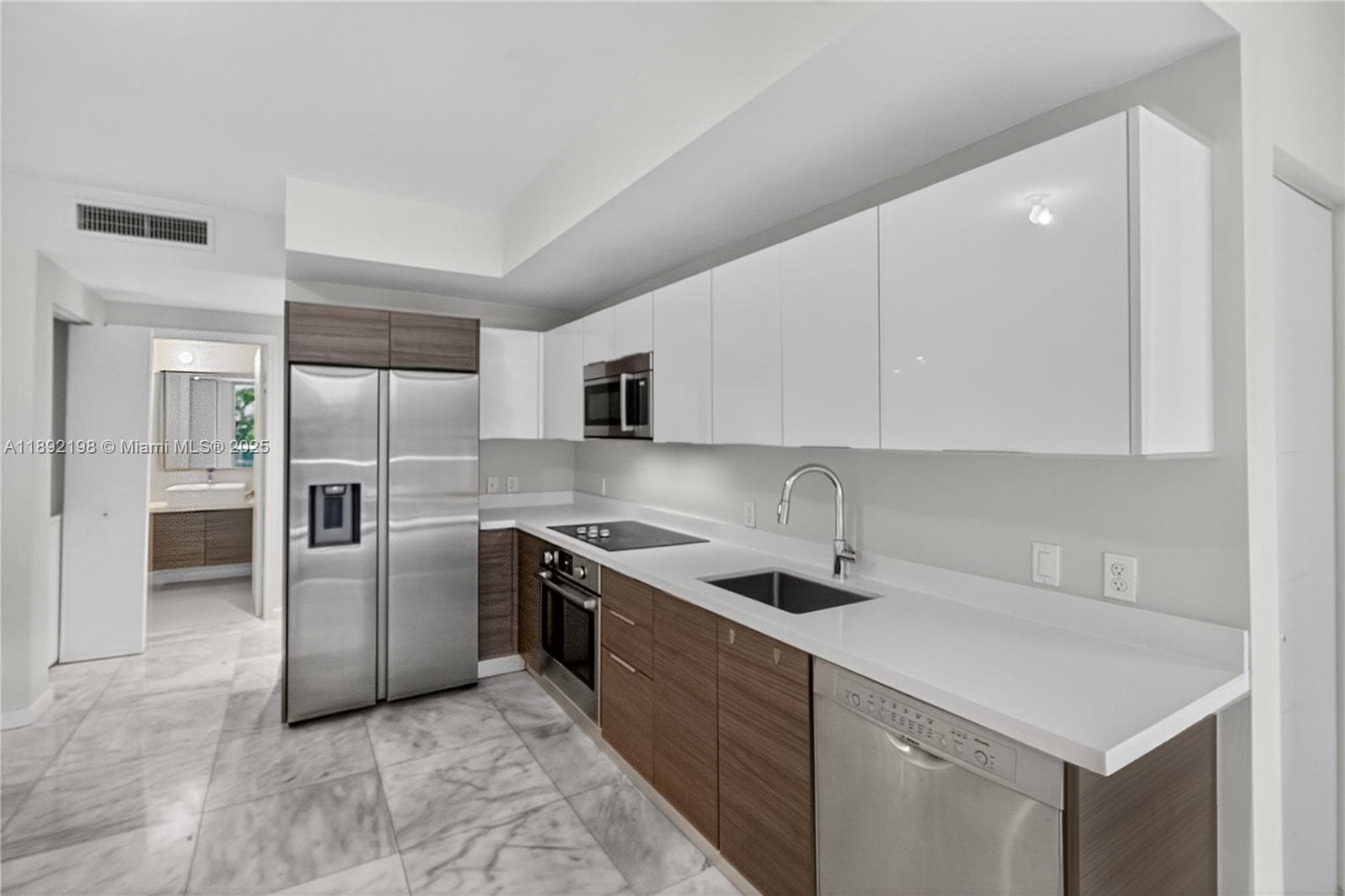 1010 SW 2nd Ave # 603, Miami, FL 33130 photo 11