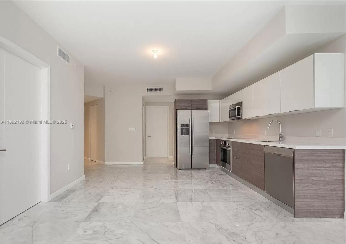 1010 SW 2nd Ave # 603, Miami, FL 33130 photo 8