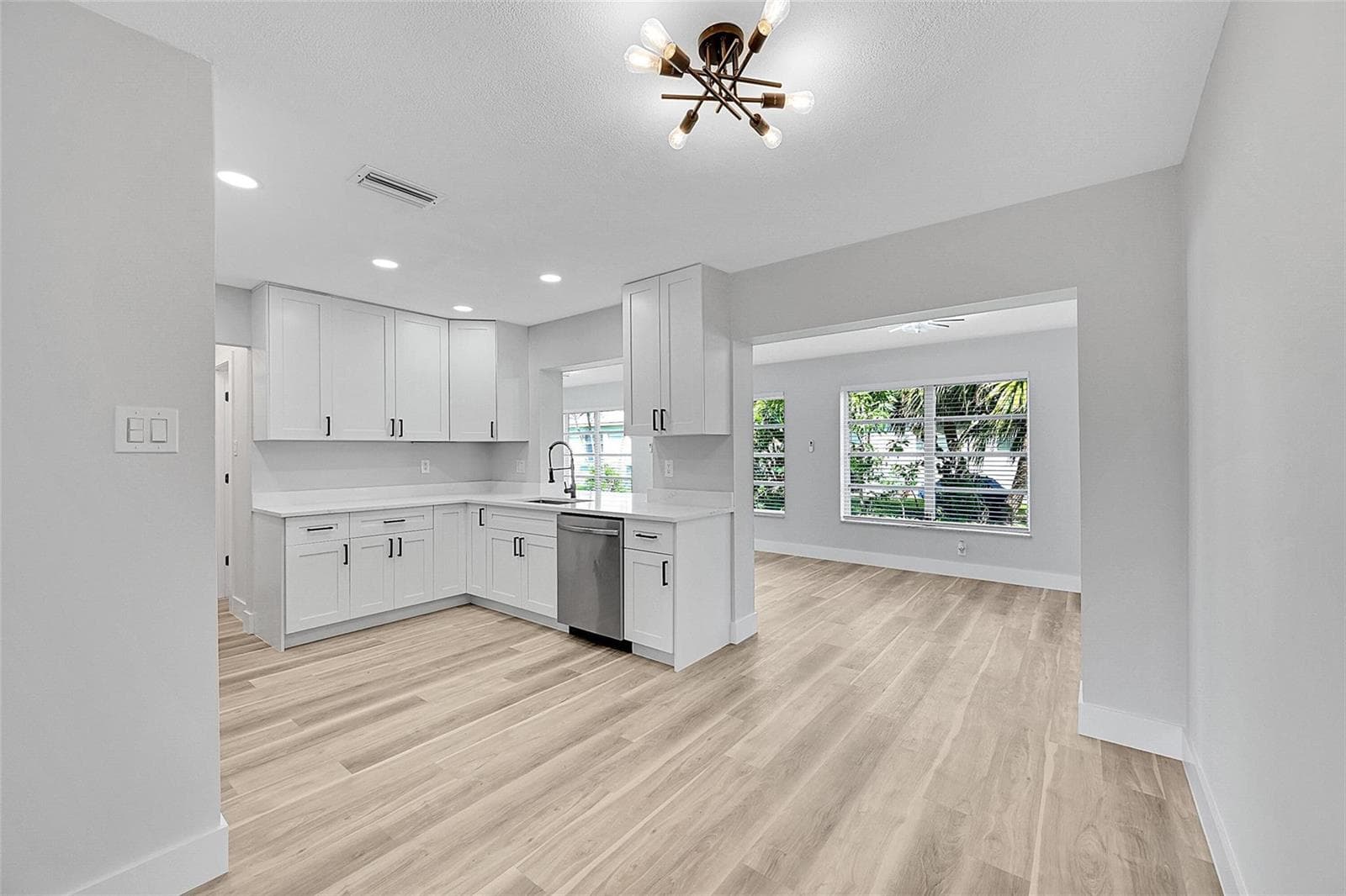 6925 NW 11th Street, Margate, FL 33063 photo 10