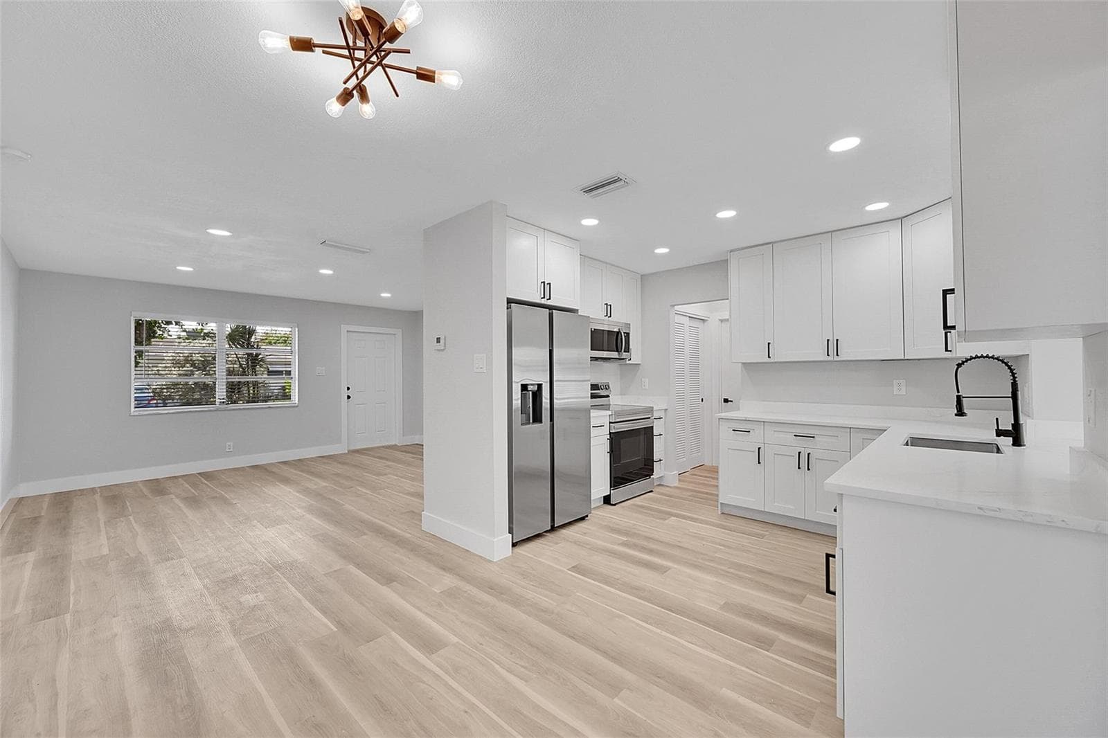 6925 NW 11th Street, Margate, FL 33063 photo 11