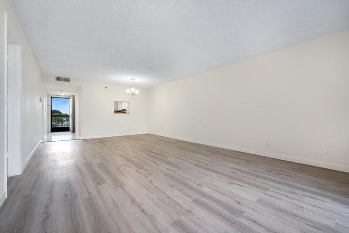 7770 Tahiti Lane # 405, Lake Worth, FL 33467 photo 7