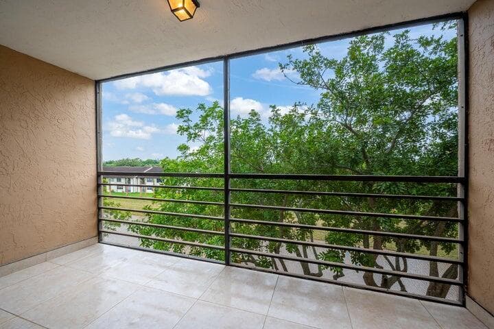 7770 Tahiti Lane # 405, Lake Worth, FL 33467 photo 9