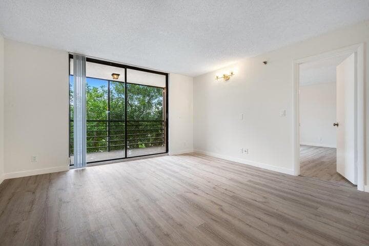 7770 Tahiti Lane # 405, Lake Worth, FL 33467 photo 8