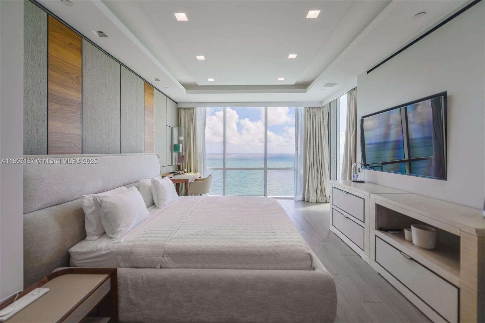 16047 Collins Ave # 3204, Sunny Isles Beach, FL 33160 photo 9