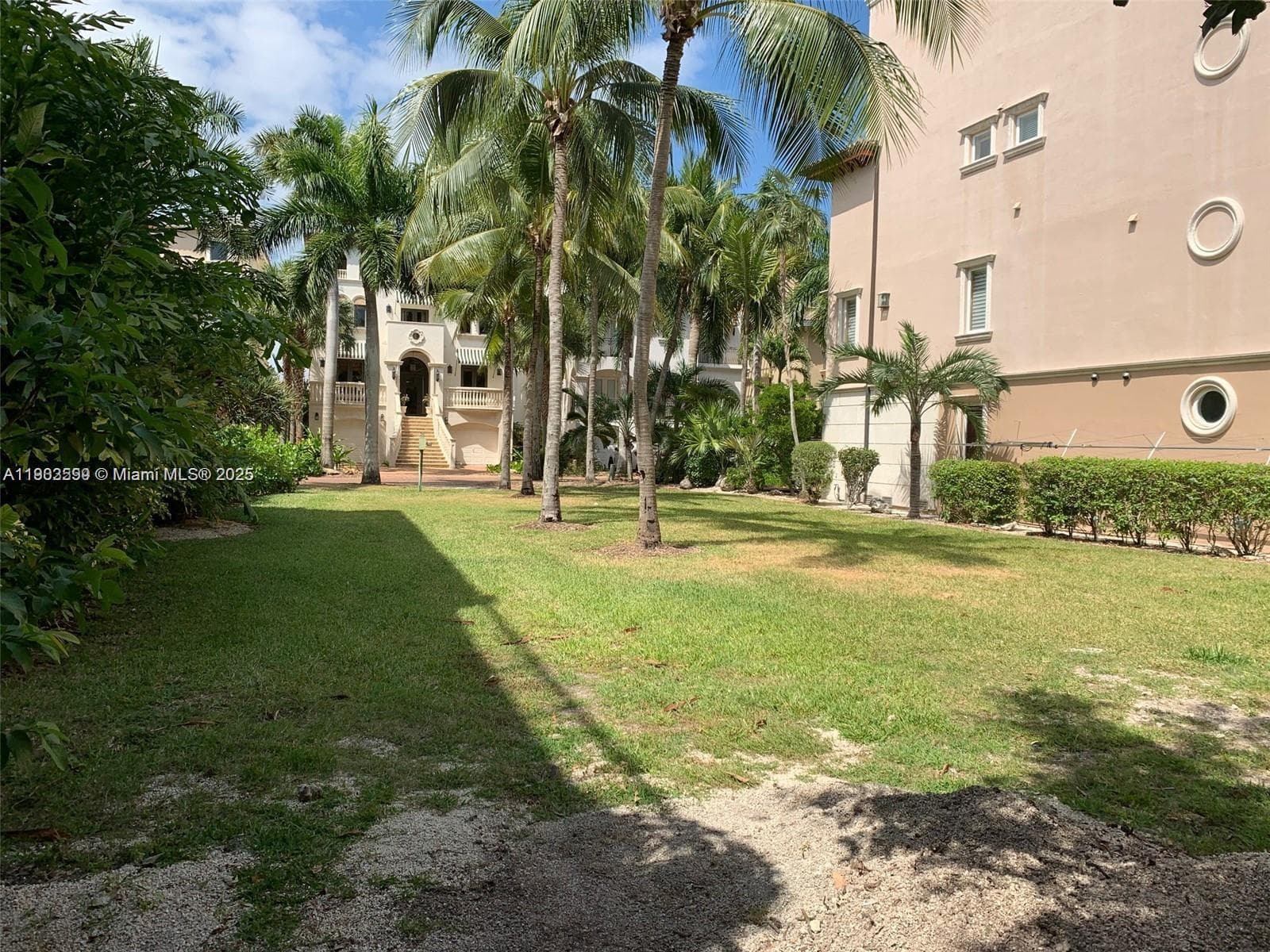 5863 Paradise Point Dr, Palmetto Bay, FL 33157 photo 10