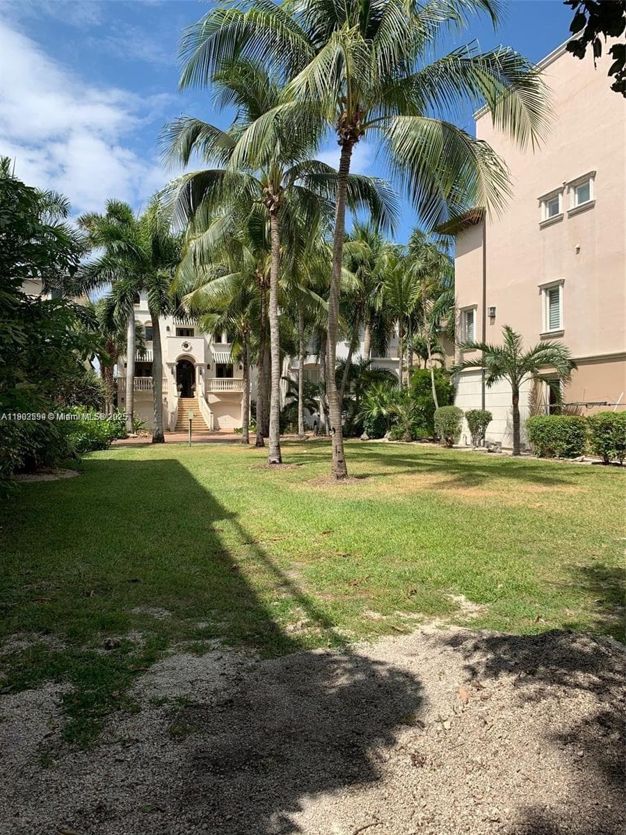 5863 Paradise Point Dr, Palmetto Bay, FL 33157 photo 11