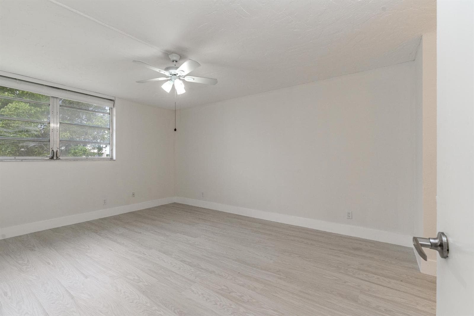 2551 Aragon Boulevard # 406, Sunrise, FL 33322 photo 11