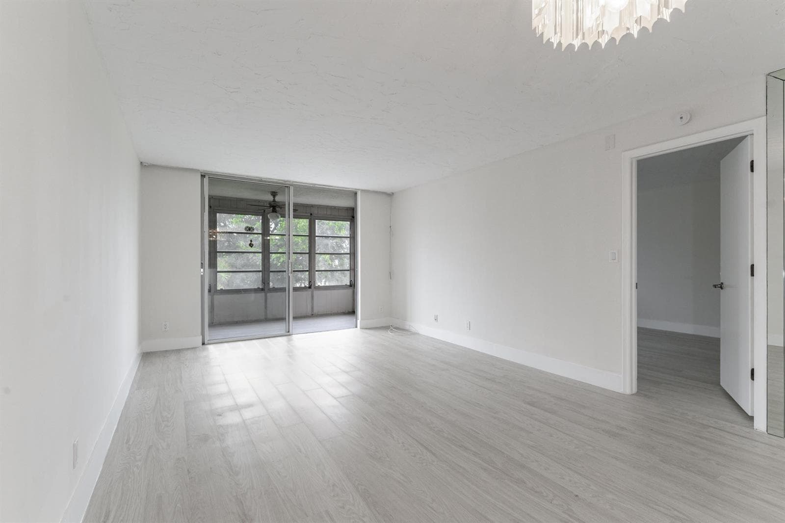 2551 Aragon Boulevard # 406, Sunrise, FL 33322 photo 8