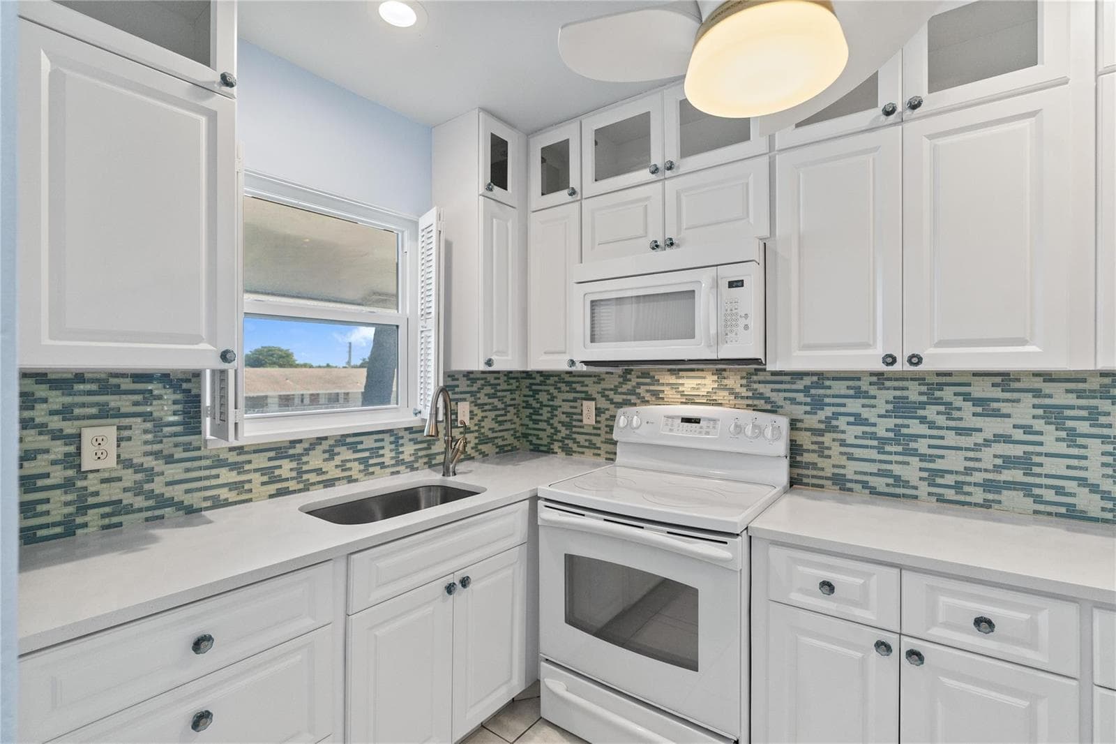 2050 NE 39th Street # 302e, Lighthouse Point, FL 33064 photo 9