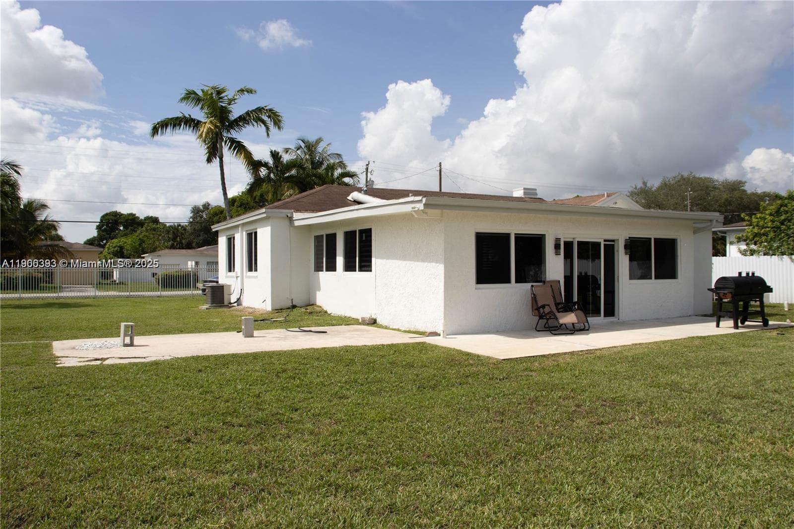 295 NE 150th St, Miami, FL 33161 photo 9